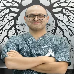 الدكتور أردا كياني