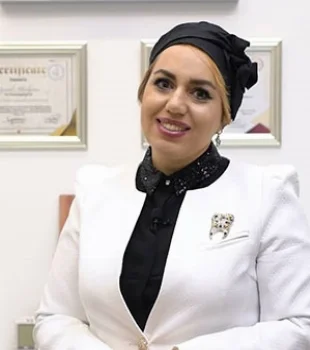 الدكتورة آزاده خلجیان