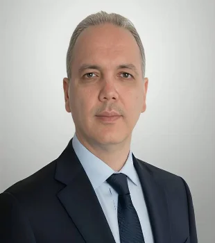 الدكتور مصطفى عظيمي