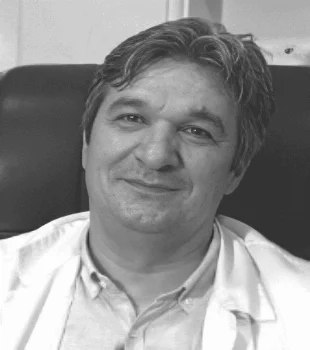 الدكتور حسين دهقان منشادي