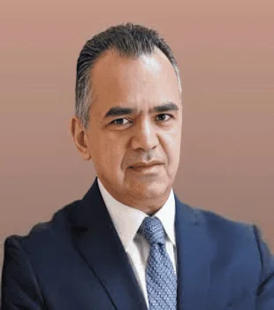 الدكتور كوروش غزنوي